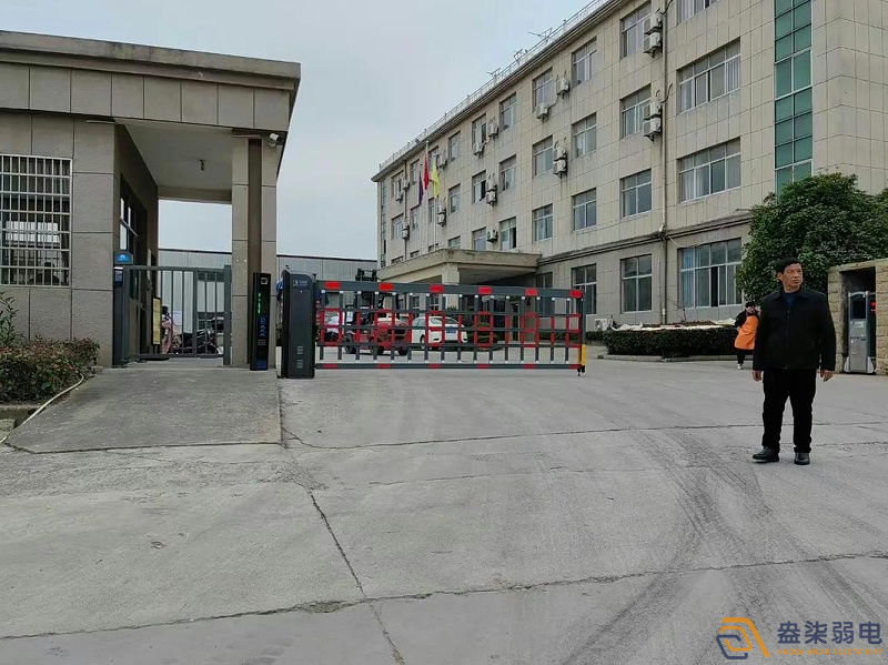 18米寬工業園區出入口道閘到底該怎樣裝？